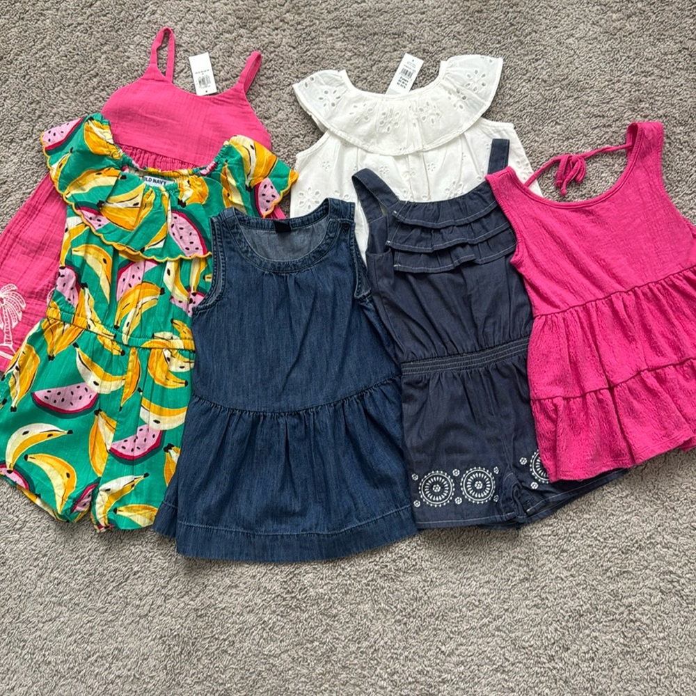 2T haul! All in excellent condition and 3 items new with tag smoke free pet free